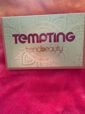 Tempting Eyeshadow Palette - Pink